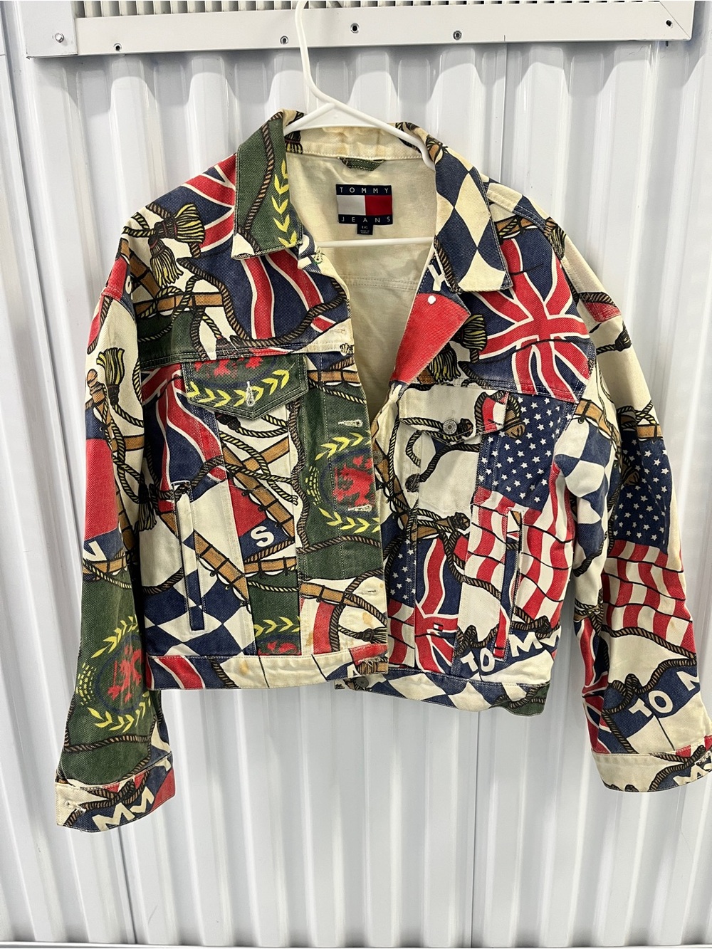 VINTAGE // 90s Tommy Hilfiger Multicolor Flag Patchwork Cropped Jean Jacket